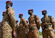 Nord du Burkina Faso : une soixantaine de personnes tuées par des hommes en tenue de l’armée