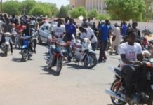 Manifestations, Saccages, morts: Les motos interdites de circulation jusqu’à samedi