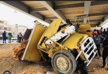 Fatick : Un camion de ramassage d’ordures fauche mortellement un conducteur de moto